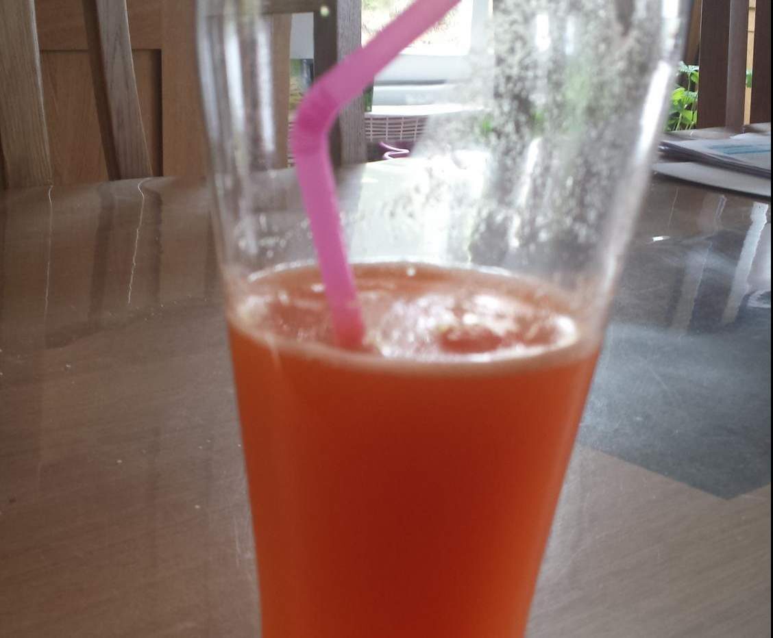 1 verre de jus de carotte