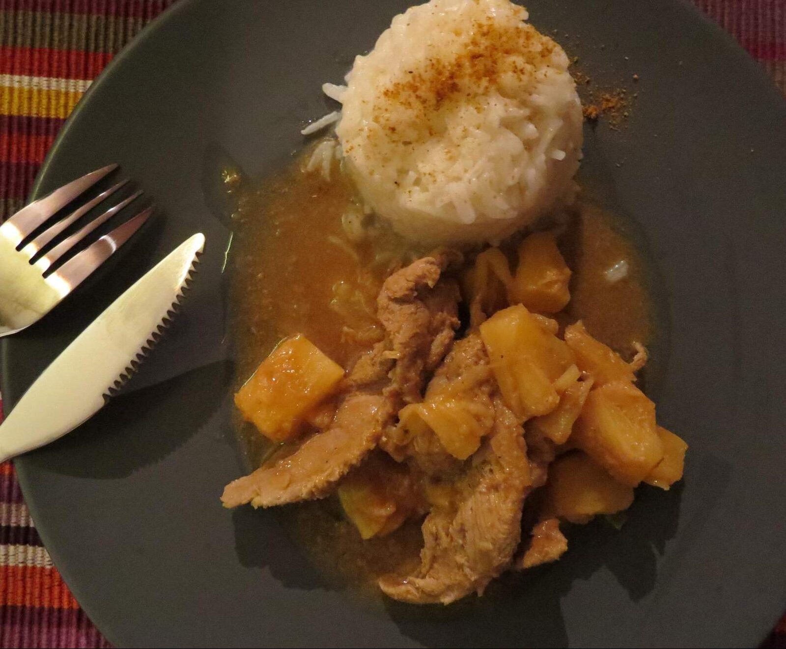 Aiguillettes de canard curry ananas