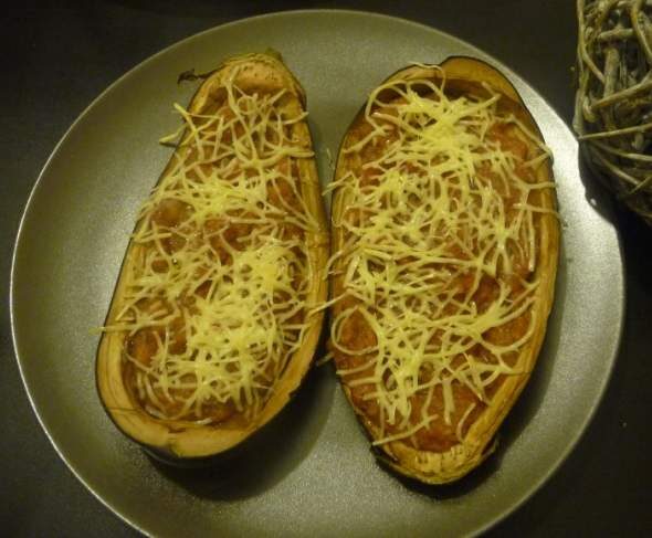 Aubergines farcies à la tomate