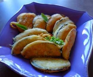 Beignets d'aubergine au basilic