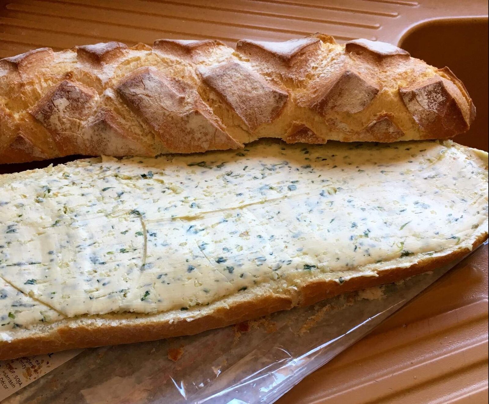 Beurre aillé pour préfou