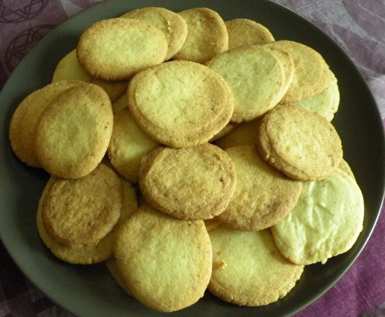 biscuits à la cardamone