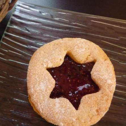 Biscuits sablés à la confiture