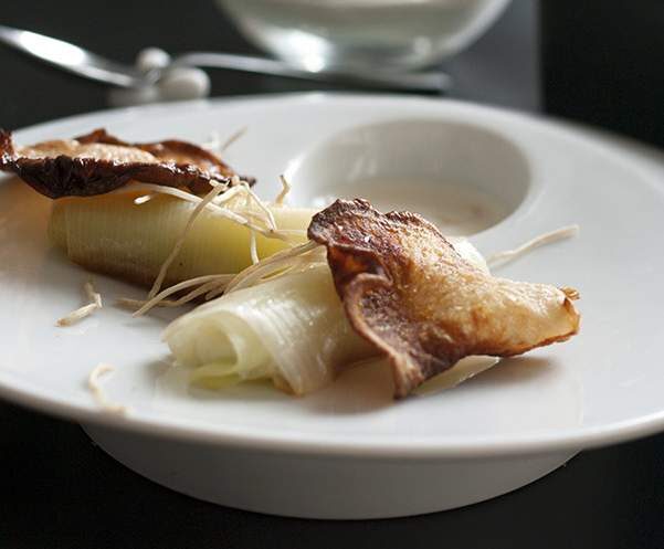 Bonbons de poireaux mozzarella et sauce au fromage