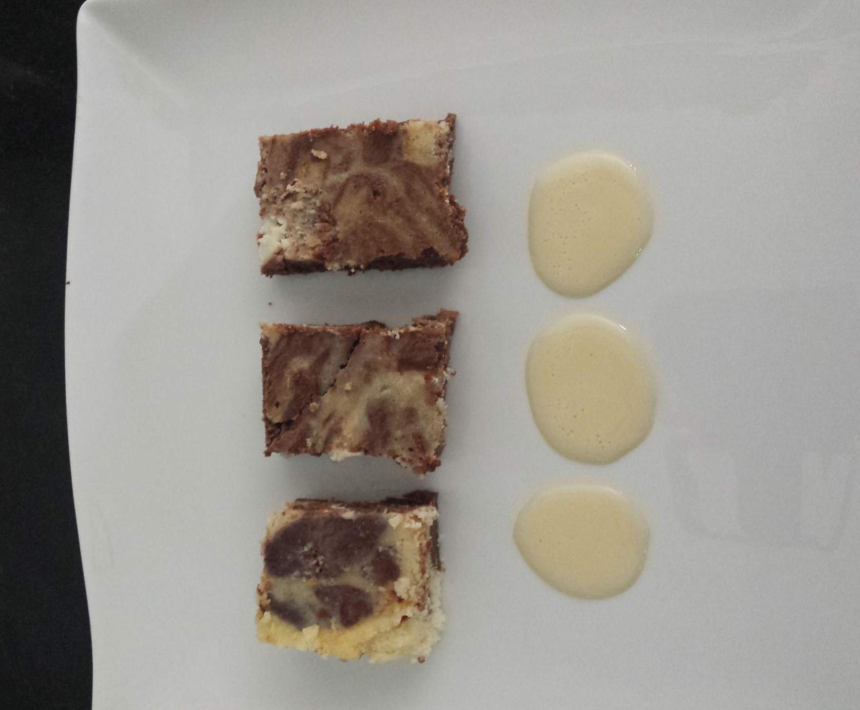 BROWNIE CHEESECAKE MARBRÉ, pour 6 à 12 invités