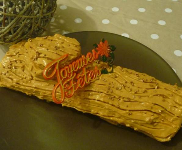 Bûche de Noël à la confiture de lait et au mascarpone