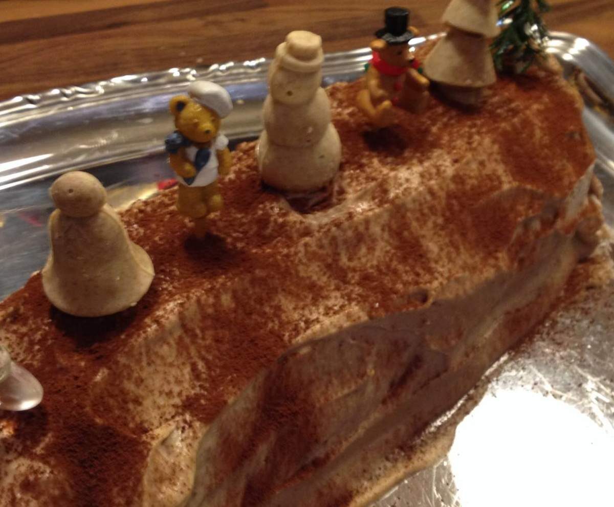 Buche marron praliné croquant