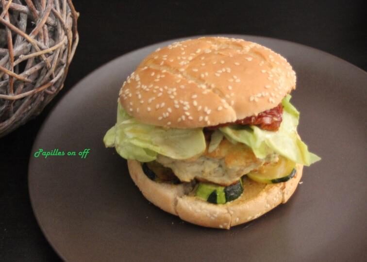 Burger au poulet et légumes