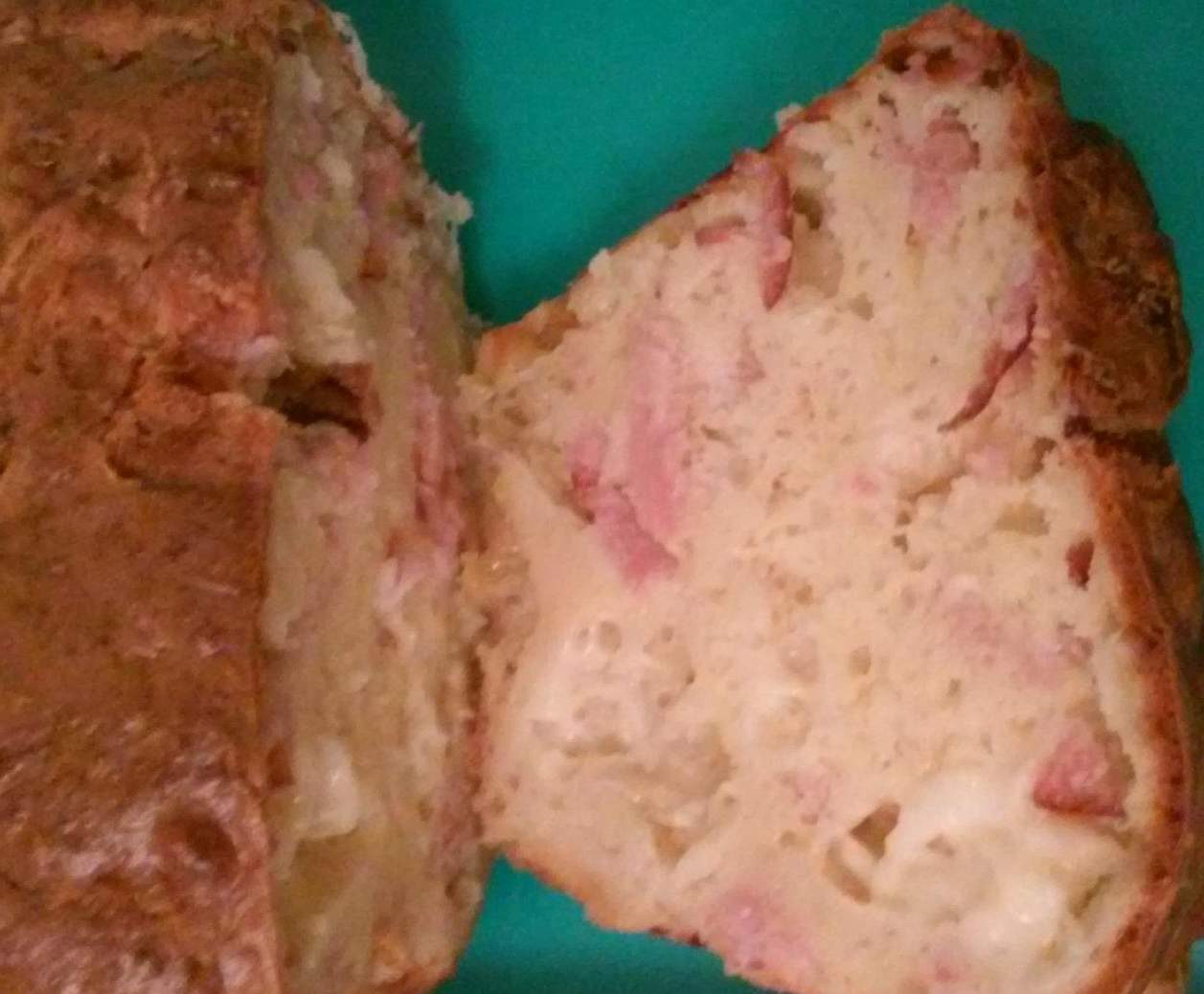 CAKE A LA RACLETTE ET AU BACON