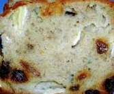 Cake chèvre raisins et noisettes