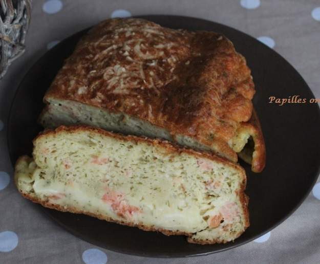 Cake façon savoyard au reblochon et saumon fumé