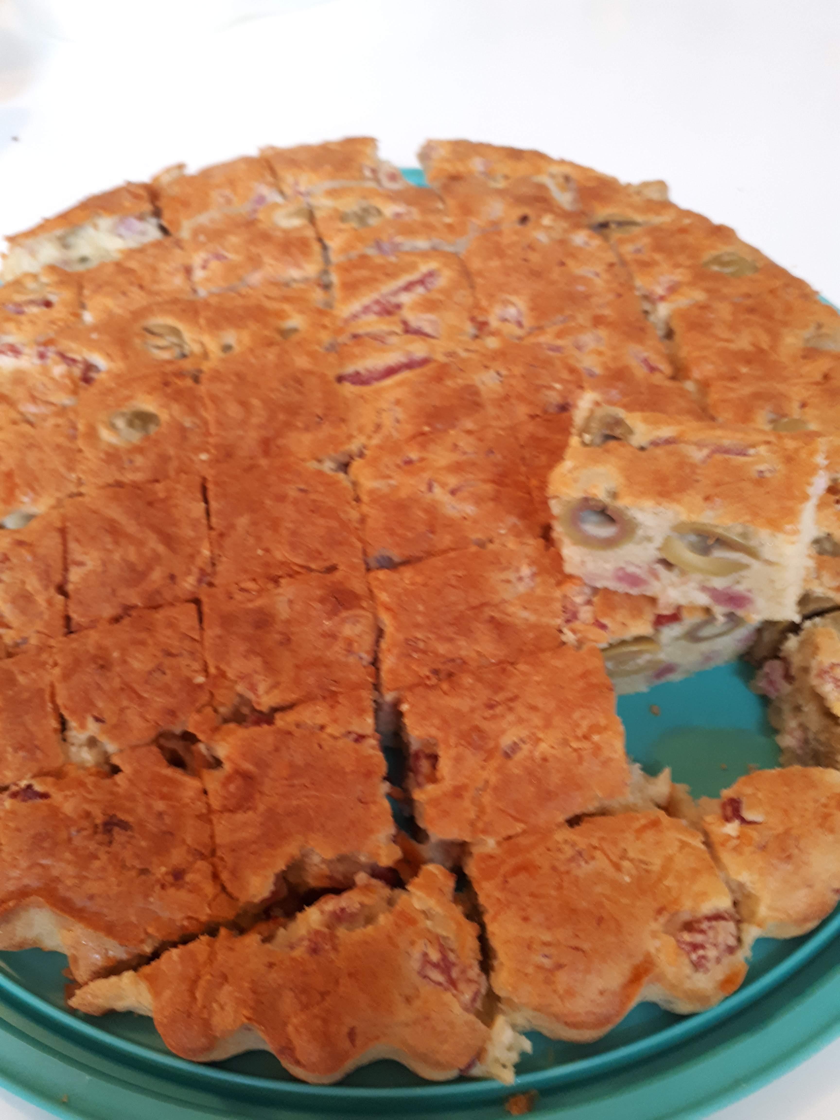 CAKE OLIVES LARDONS PORC OU VOLAILLE