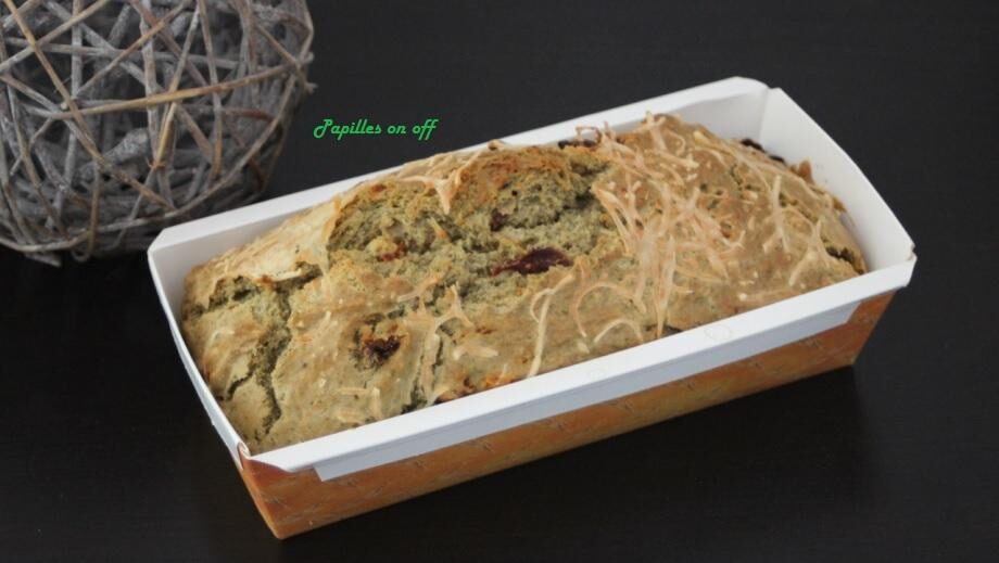 Cake pesto et tomates séchées