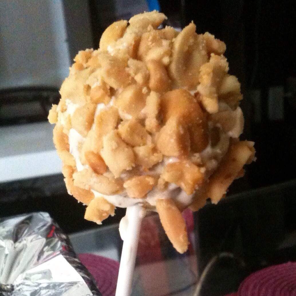 Cake Pop au thon, curry, cacahuètes