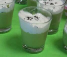 Cappuccino de petits pois à la menthe