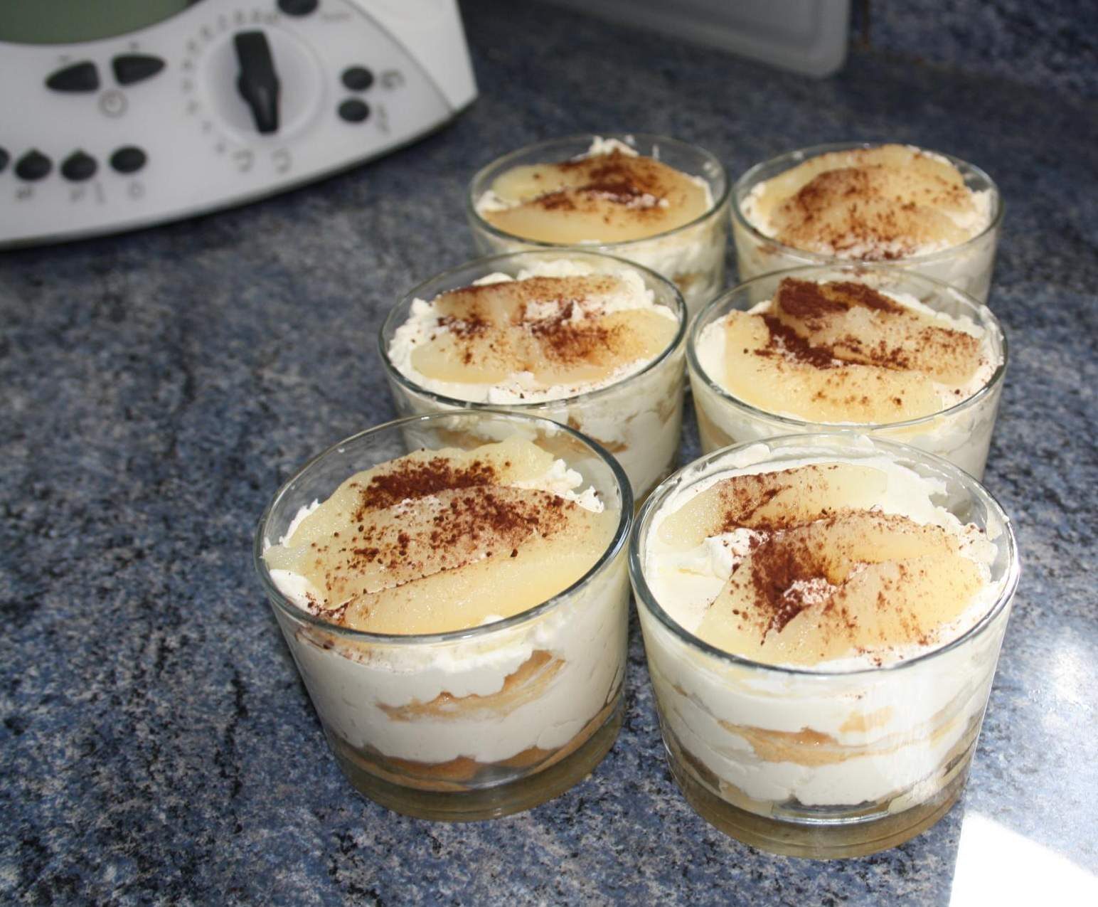 CHARLOTTE AUX POIRES FACON TIRAMISU