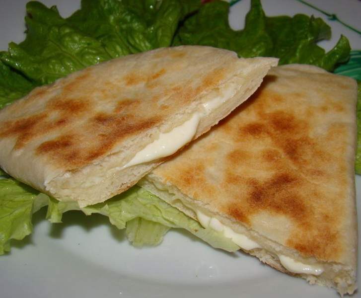 Cheese naan