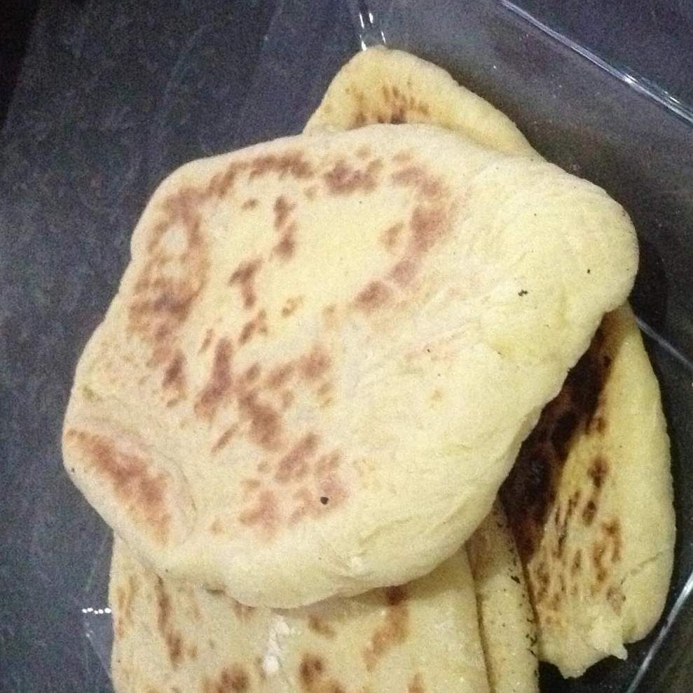 Cheese naan