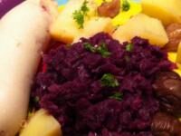 Chou rouge aux marrons et saucisse blanche