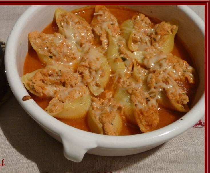 Conchiglioni farcies au poulet