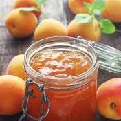 Confiture d'abricots au rhum et aux épices