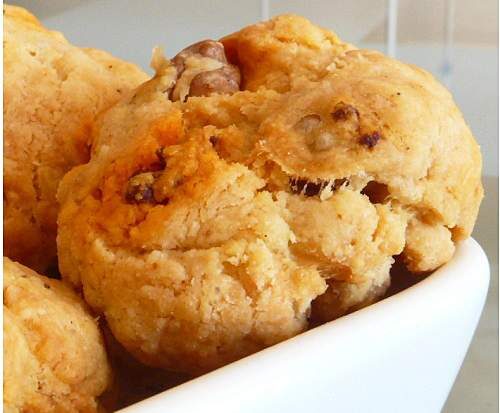 Cookies au parmesan et dés de poulet