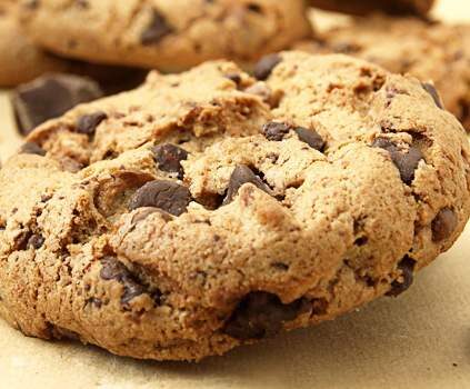 COOKIES AUX PÉPITES DE CHOCOLAT