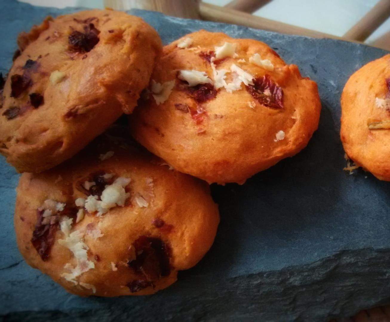 Cookies aux tomates séchées et au romarin