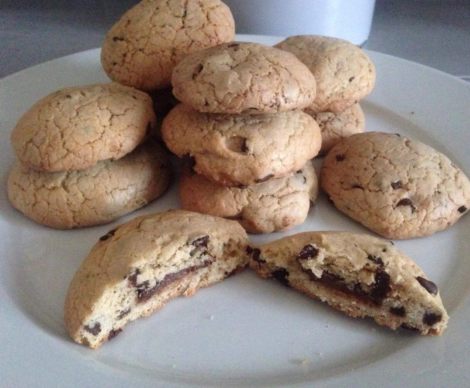 Cookies pépites de chocolat et fourrage nutella