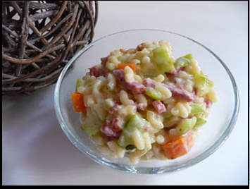 Coquillettes, légumes et lardons de volaille