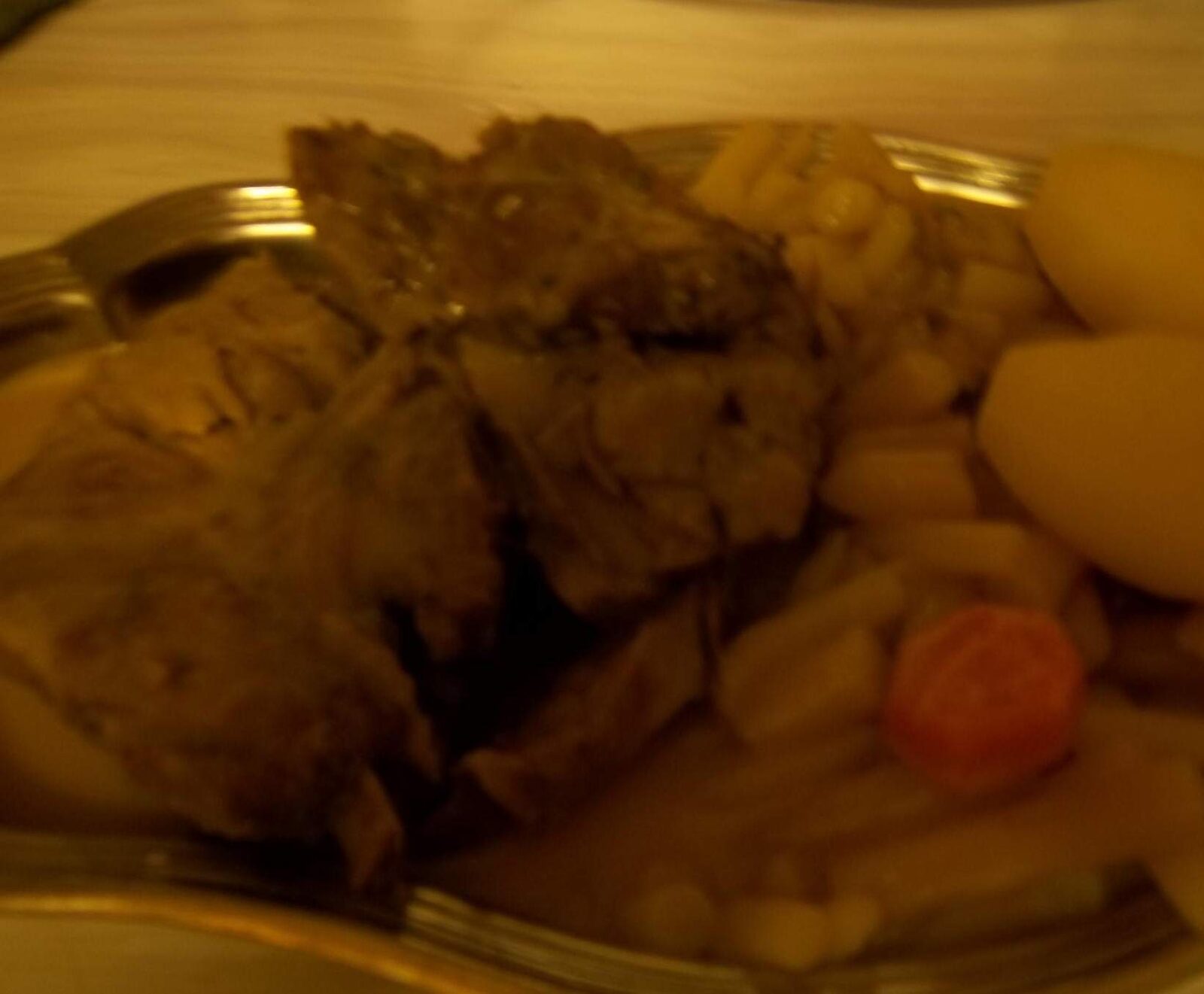 Côte de porc aux salsifis, champignons et sa sauce moutardée