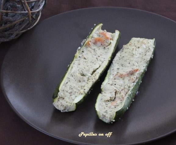 Courgettes farcies au chèvre frais et saumon fumé