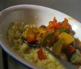 COUSCOUS AUX MERGUEZ ET SES LEGUMES