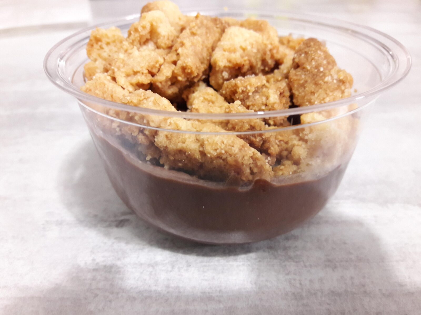 Crème au chocolat 4 épices et crumble amandes coco sans gluten