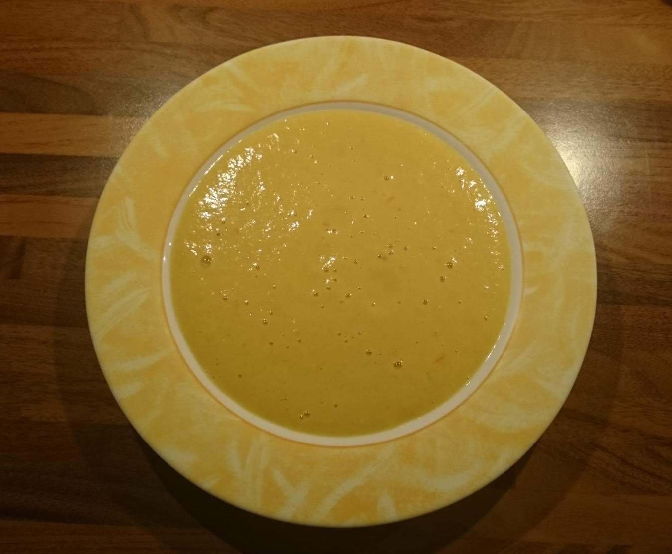 Crème aux blancs de poireaux et lait d'amande