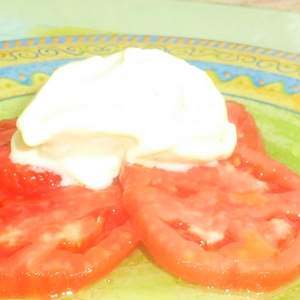 Crème glacée au chèvre, ail et fines herbes