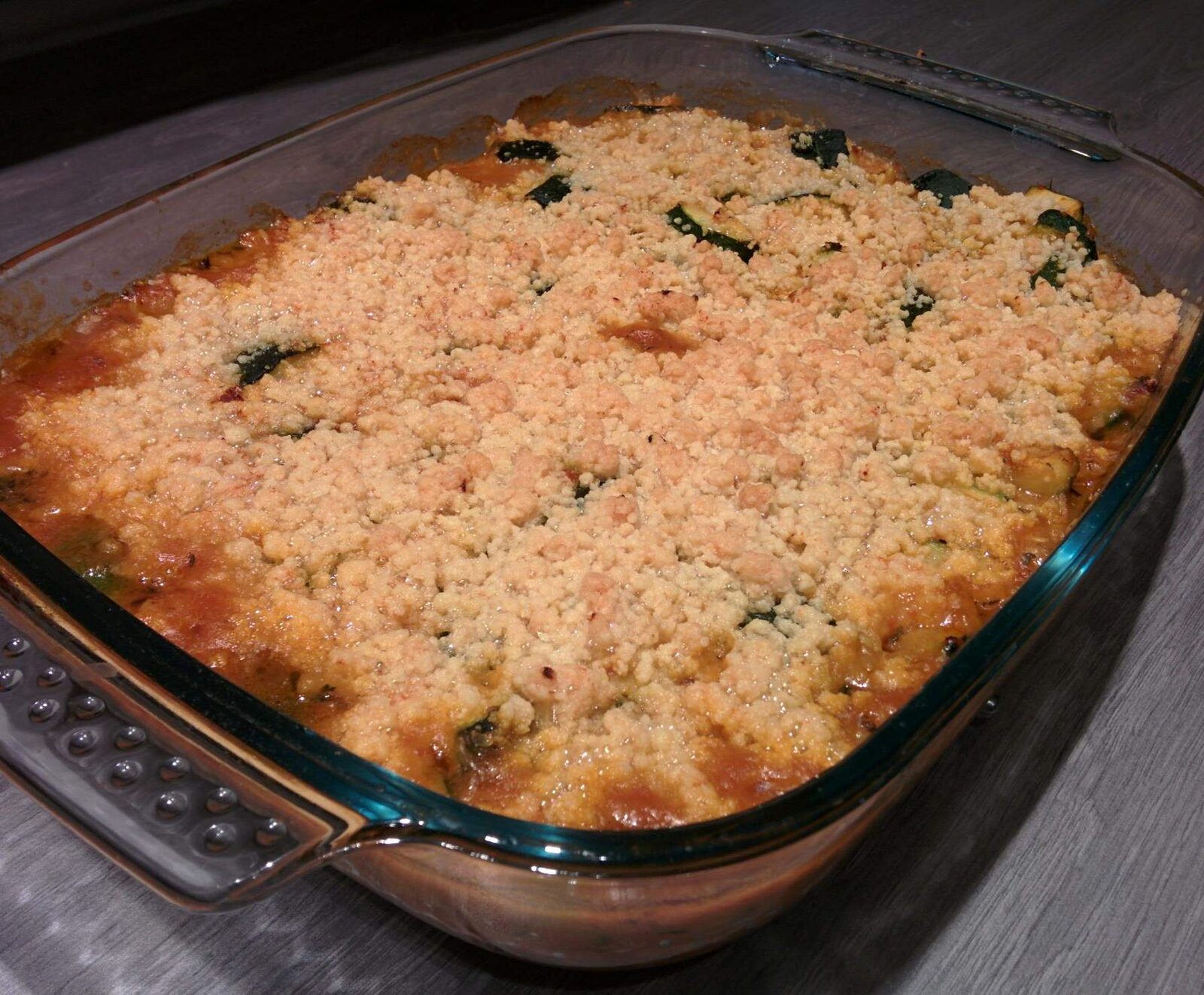 Crumble de courgette aux tomates confites