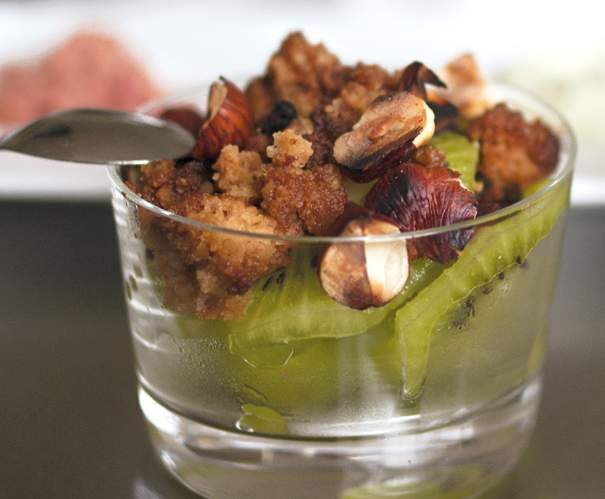Crumble kiwi-noisette
