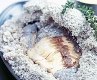 DORADE EN CROÛTE DE SEL