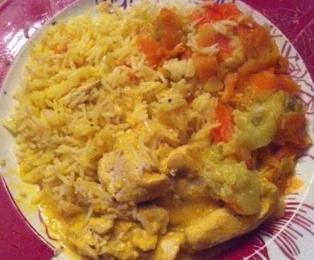 Emincé de poulet et tagliatelles de légumes sauce velours au curry