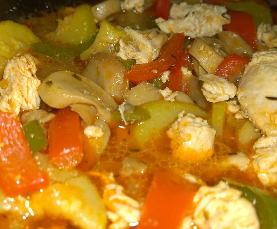 Emincés de dinde aux poivrons et courgettes