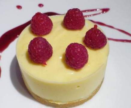 Entremet crême citron sur sablé et framboise