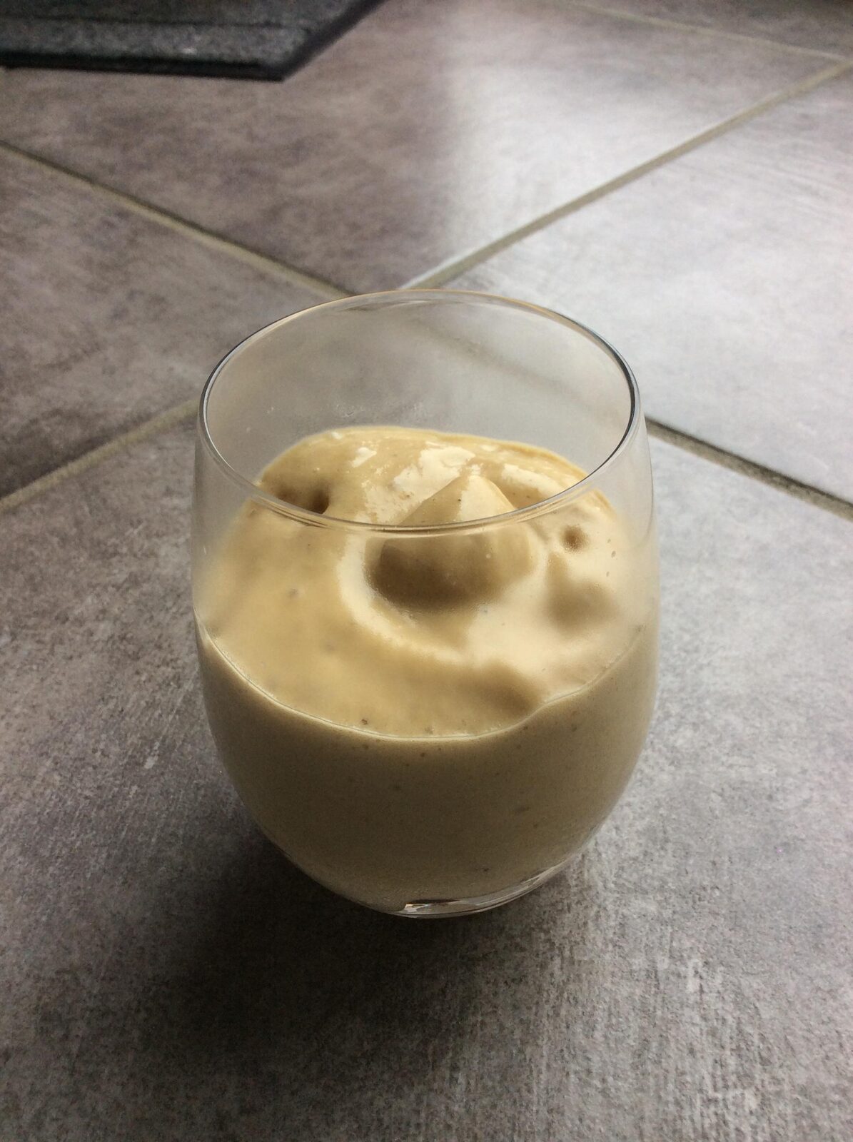 Espuma de cèpes sur lit de foie gras et châtaignes