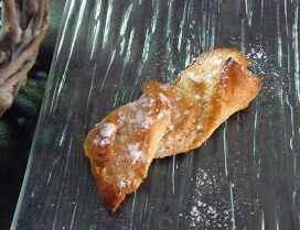 Feuilletés torsadés aux noisettes façon sacristains