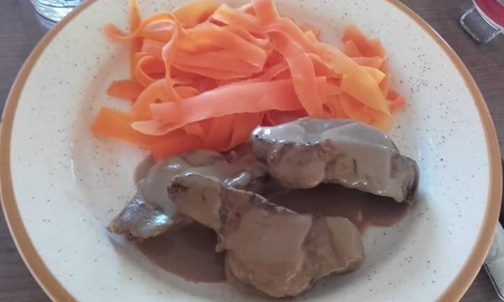 Filet mignon au vinaigre balsamique et tagliatelles de carottes