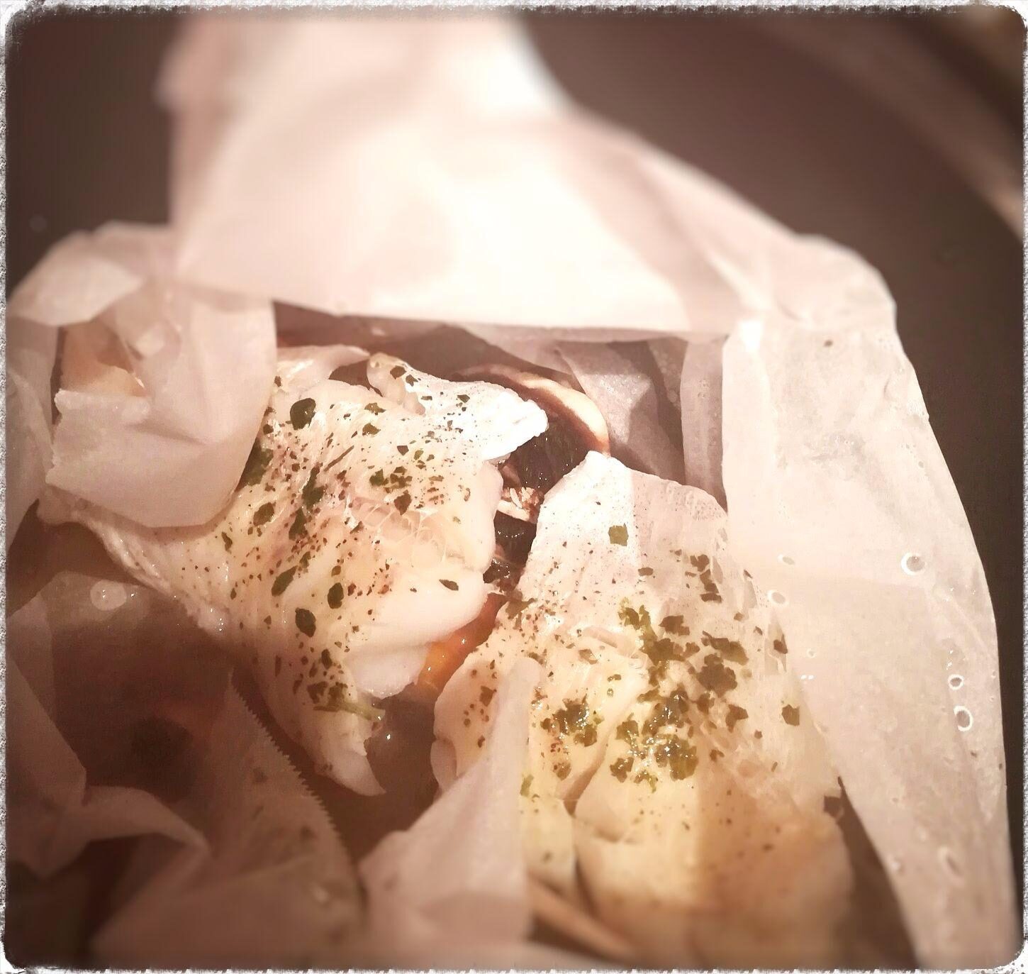 Filets de cabillaud aux légumes minceur en papillote