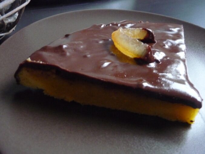 Fondant à l'orange, glaçage au chocolat