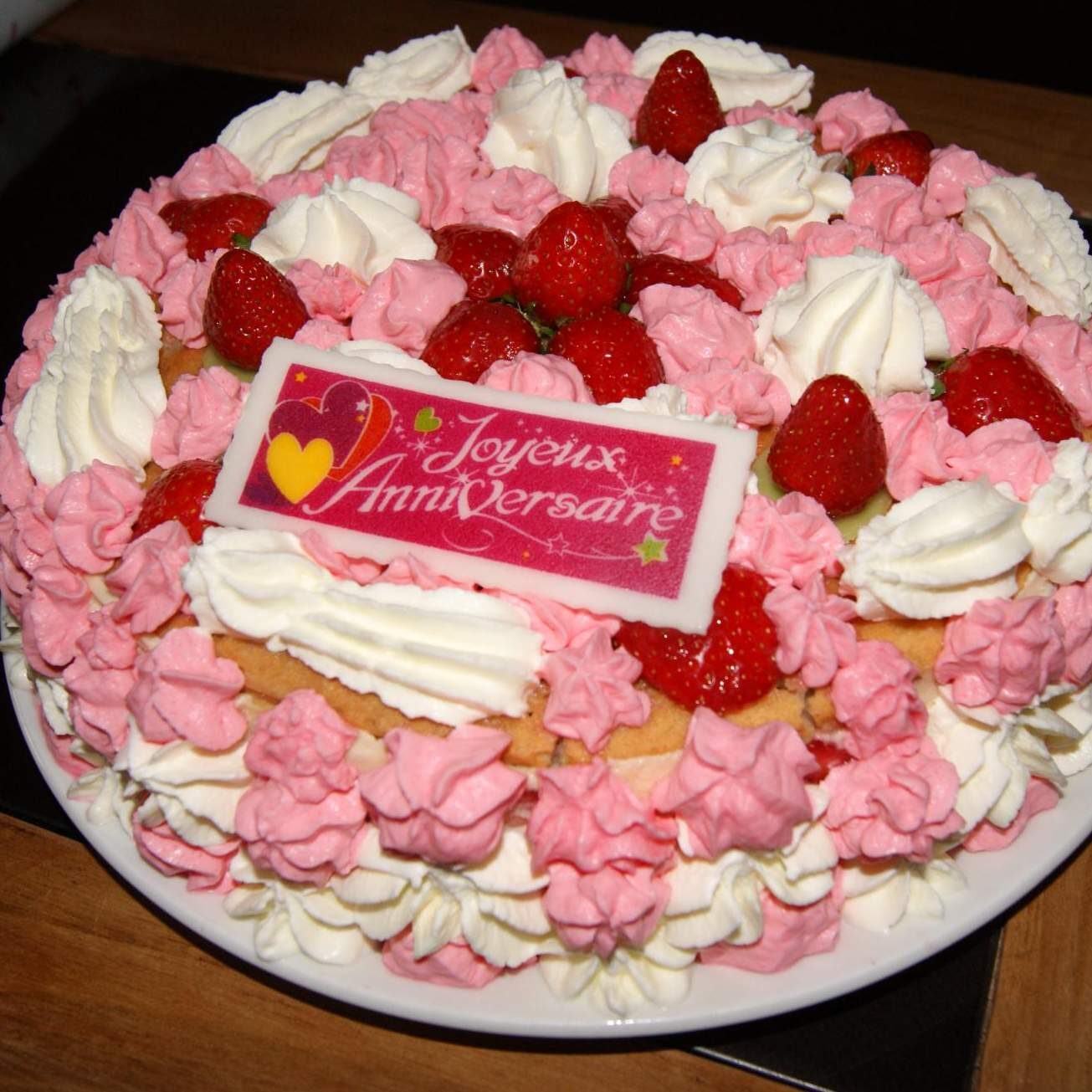 fraisier joyeux anniversaire