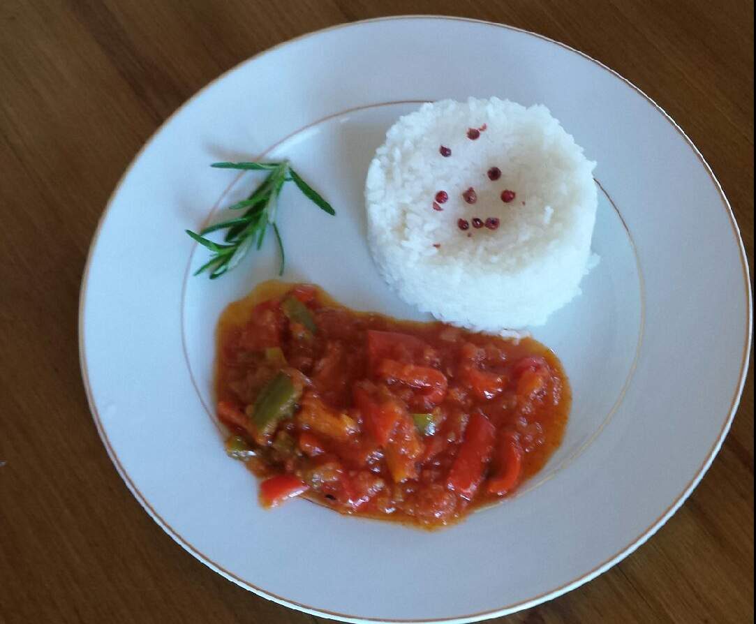 FRICASSE DE POIVRONS ET RIZ