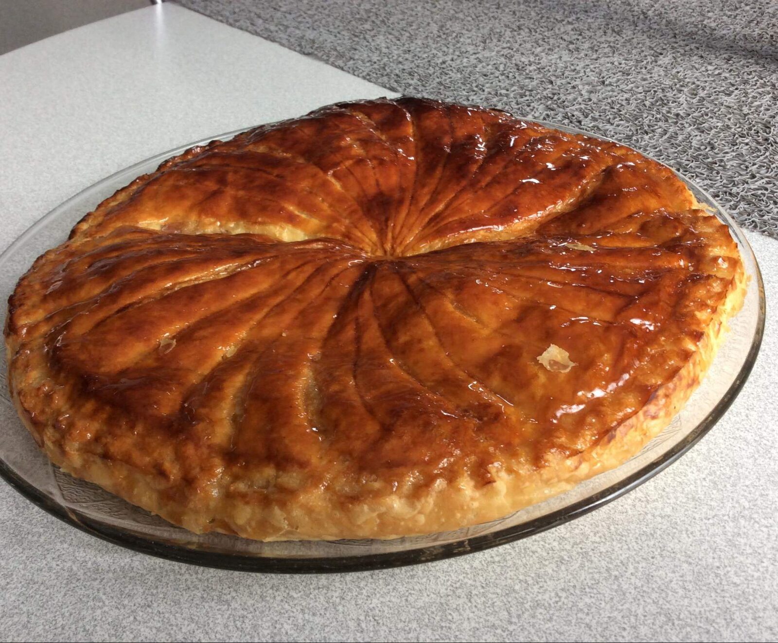 Galette des rois Girly aux pralines